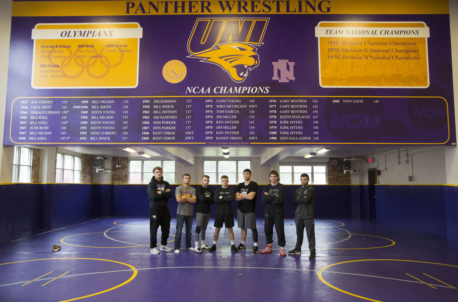 103118kw-uni-wrestling-media-day-04